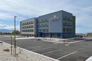 Microtel Inn & Suites by Wyndham Tooele - 9