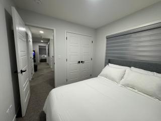 Family Friendly Rockies Retreat at Glacier Ridge NW Calgary - 2