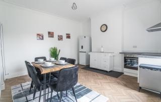 5 Bed Stay For Contractors And Families - 9