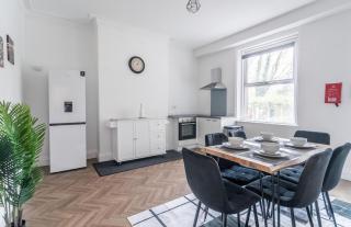 5 Bed Stay For Contractors And Families - 4