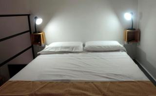 Casa céntrica con patio, piscina privada y 6 habitaciones - 2