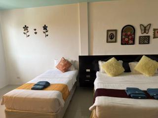 太阳花酒店亲子套房 - Strand Patong - 7