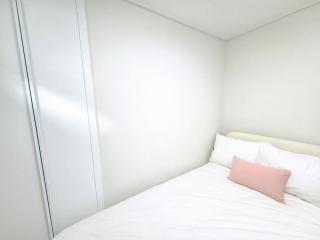 2 Bathrooms & 3 Rooms, New Elevator - 7