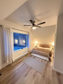 Luxury 6BR Farmhouse Retreat with Pool & Bonfire - 6