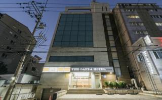The Oakra Hotel - 4
