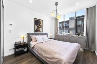 Bright Modern 2BR Home Steps from Mascot Station - 4