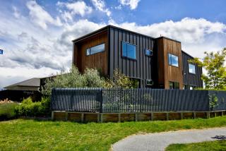 Sandford Nest, Beautiful Family Home, Queenstown - 6