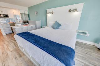 Heated pools, ocean view available Ocean Annie's - 4