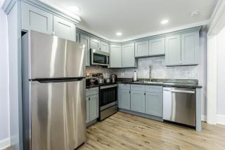 Modern 2BedRooms 1King 1Queen Size Bed Near Center City, BOK Bar, Passyunk Square More! - 1