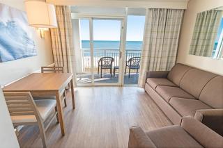 Direct Oceanfront Amazing Views In Camelot Resort! - 0