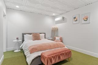 Diamond on Seneca - 8