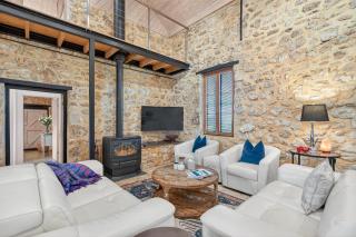 The Cheese Factory - A Sprawling Coastal Estate - 7