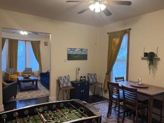 Relaxing Townhouse Downtown Dubuque - 7