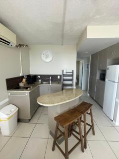 Heart of Yeppoon - Ocean View Apartment - 5