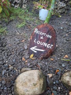 The English Filipina Secret Garden Resort - 8