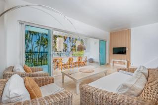 Playa Bonita Modern Beachfront Penthouse Retreat - 0