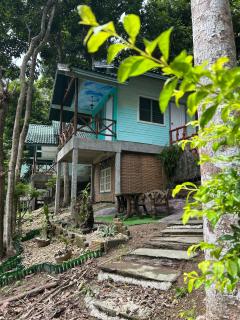 Chill Out Bar and Bungalows - Tonsai Beach - 4