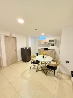 The Host apartamentos At Los Angeles - 3