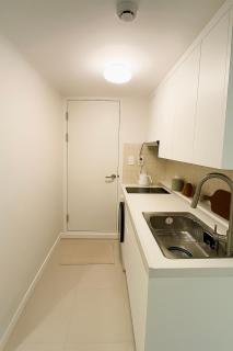 5 minutes from Sangsu Station, 5 minutes from Hongdae Street, Airport Bus, Sensory Accommodation - 2