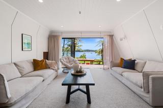 Okawa Bay Lakeside - Lake Rotoiti A-Frame - 5