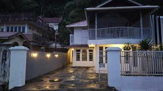 Karati Lakeview White Villa - 0