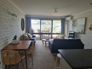 Marlin Waters Holiday Unit 6 walk to beach and river Linen & Wifi Bermagui - Bermagui - 9