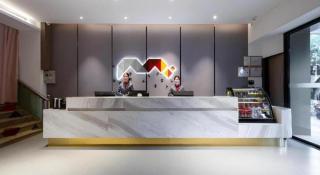 Borrman Hotel Wuzhou College Fumin Road - 1