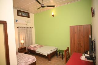 Pinewood Homestay - 6