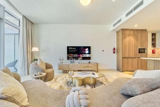 fam Living Ultra Luxury 3BR Burj Khalifa View - 2