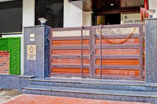 Hotel O MVD Inn Gomti Nagar - 2