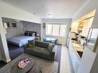 Luxury Penthouse Studio - Paris End of Collins St - 4