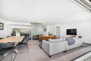 Luxury Penthouse P2 - Queenstown - 8