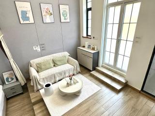 Private Garden Courtyard in Shanghai Old Villa Near City Center Nanjing West Road Metro Station - 5