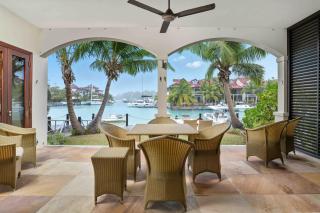 Eden Island Luxury Accommodation - 3