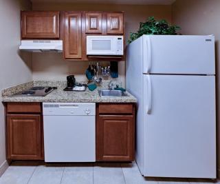 MainStay Suites Addison-Dallas - 1