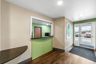 WoodSpring Suites San Antonio South - 4