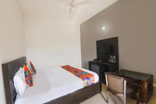 FabHotel Surajkund Residency - 8