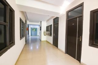 FabHotel Surajkund Residency - 3