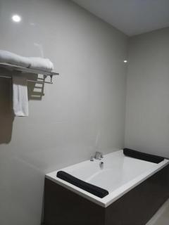 Grand Dian Hotel Slawi - 4