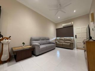 Seremban 2 Lyrica Warmth Corner House - 2