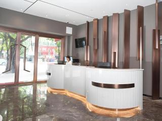 ZMAX Hotel Guangzhou South Dongxiao Nanzhou Metro Station - 0