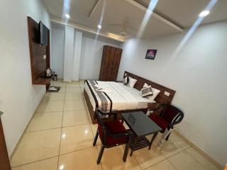 Hotel R K Palace- near Airport - 2