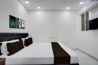 Hotel Cashev & front of Paharganj Side Railway station - 2