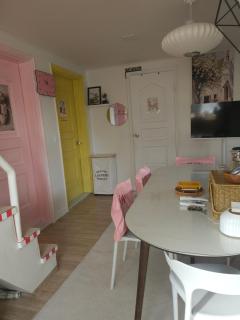 Warm, Cozy,Perfect Location,Airport Taxi Arrangement, Caring Host - 6