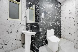 Hotel Cashev & front of Paharganj Side Railway station - 5