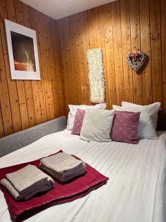 Cozy 4 bedroom house with sauna - 6