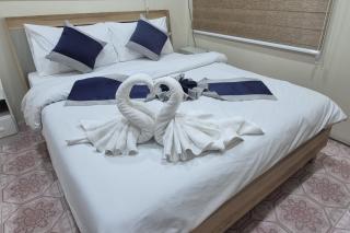 Location, location, location- The Spot, Bang Saray - 8