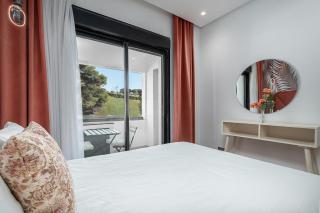Pool View, Stylish 3BR & 2BA with Balcony, Near Train Station - 2