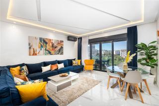 Luxury Pool View 3BR 2BA, 5-min to TGV, Elevator - 0