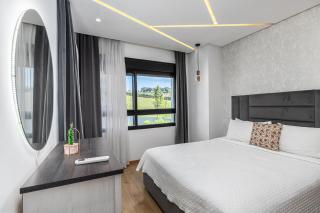 Luxury Pool View 3BR 2BA, 5-min to TGV, Elevator - 6